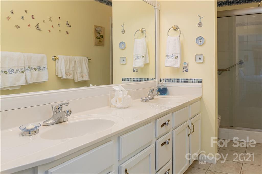 4 Rathfarnham Road, Unit B Asheville, NC 28803 - Photo 18 of 28 Gallery Image 18
