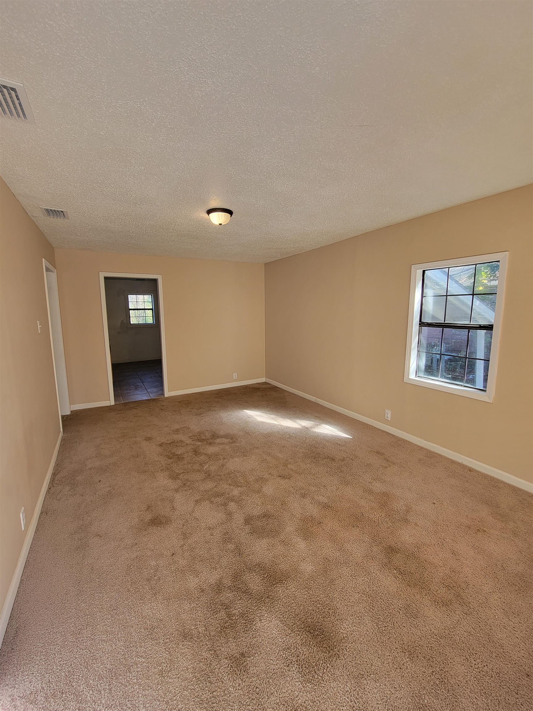 136 North Street Mobile, AL 36610 - Photo 2 of 13