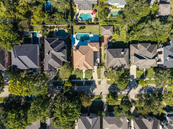 $7,500 | 4134 Bellefontaine, Houston, TX 77025