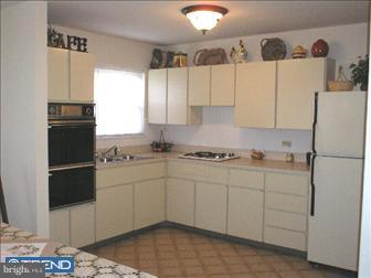 27 Sherbrooke Road Ewing, NJ 08638 - Photo 5 of 6
