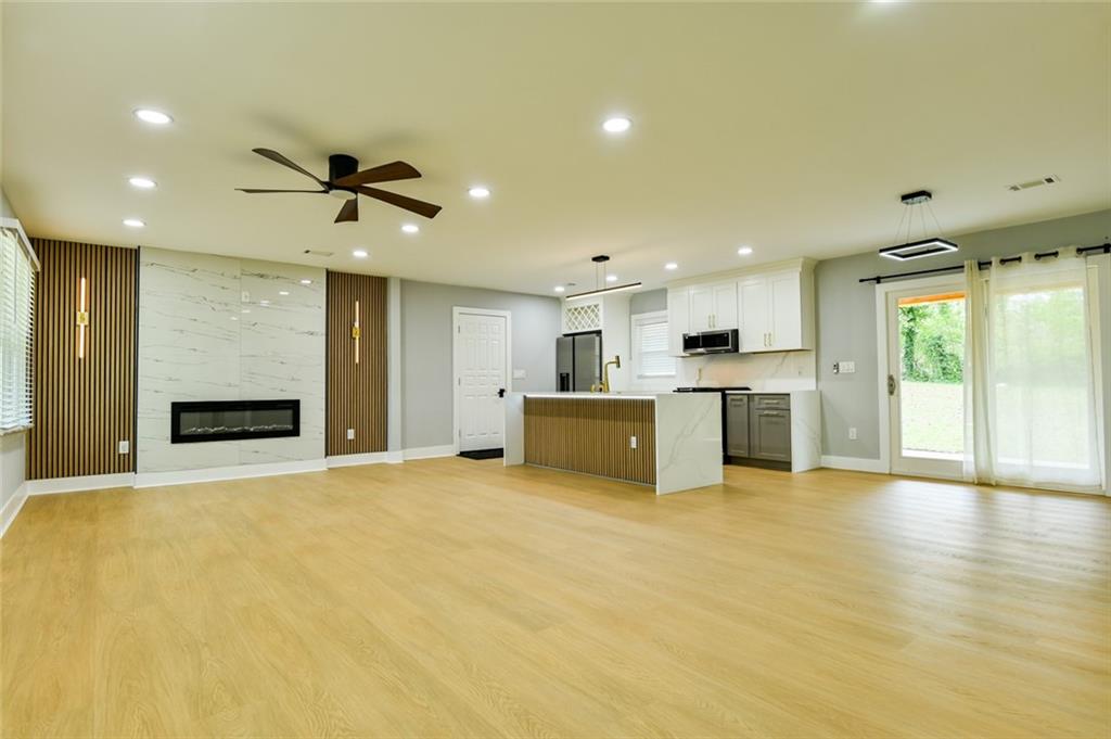 1747 Glenhaven Circle Decatur, GA 30035 - Photo 18 of 75