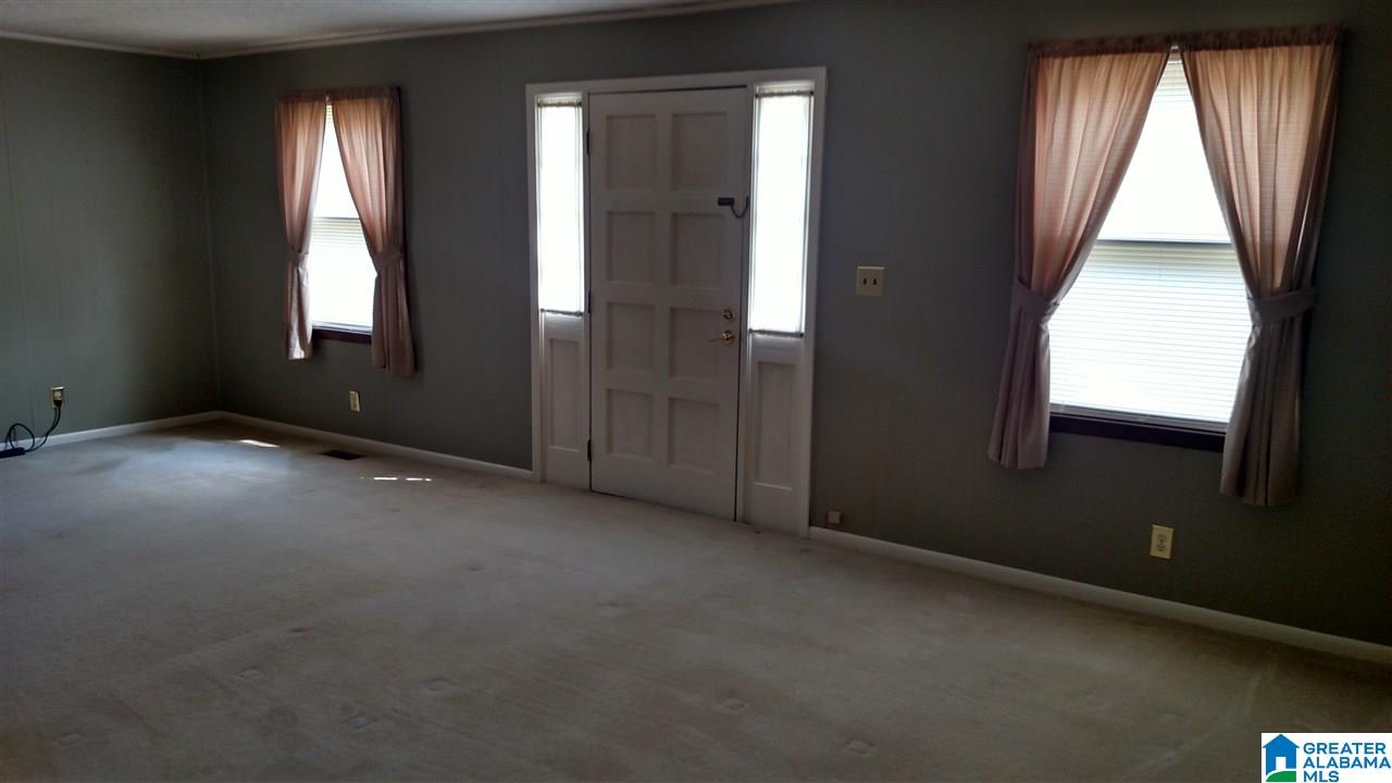 4113 Springhill Drive Anniston, AL 36201 - Photo 13 of 37