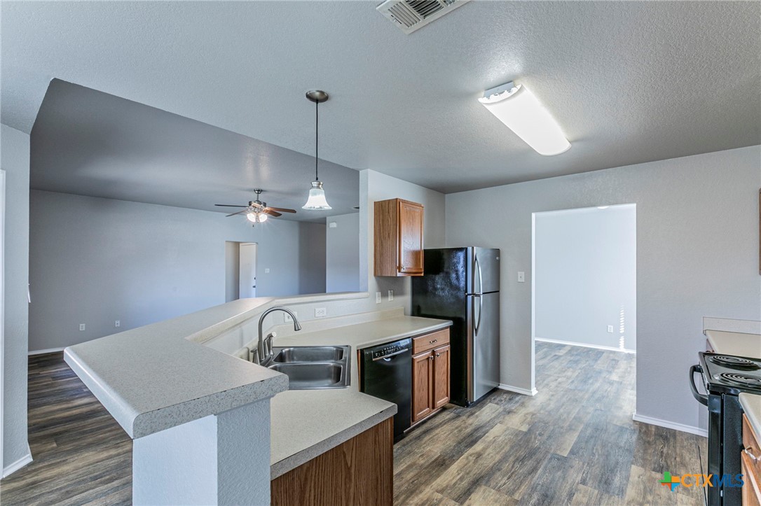 2108 Independence Court Belton, TX 76513 - Photo 7 of 30