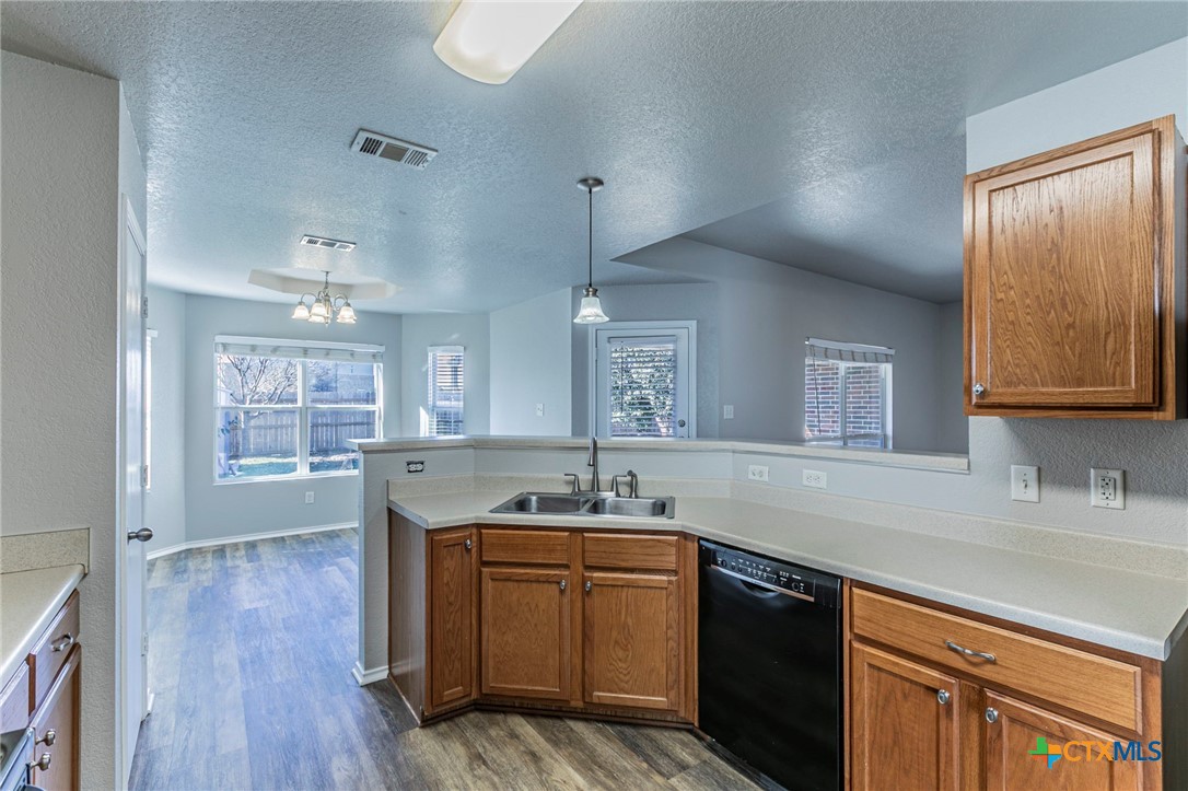 2108 Independence Court Belton, TX 76513 - Photo 8 of 30