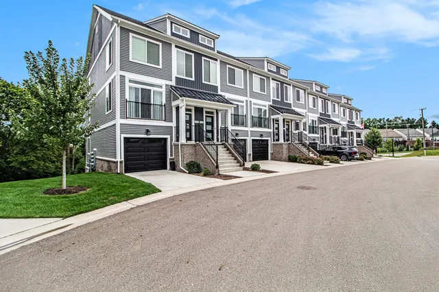 $3,600 | 2719 Bristol Ridge Drive, Ann Arbor, MI 48105