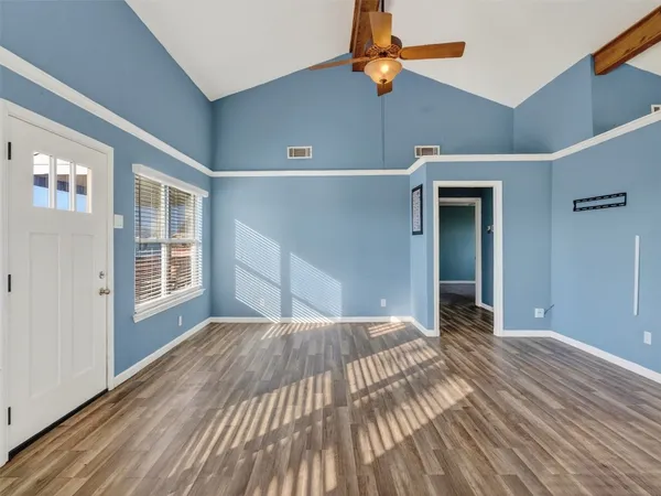 $2,200 | 16527 Lewis Scot Road, Jamaica Beach, TX 77554