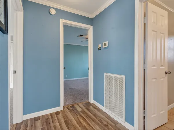 $2,200 | 16527 Lewis Scot Road, Jamaica Beach, TX 77554