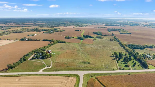 $950,000 | 1242 Highway 73, Edgerton, WI 53534