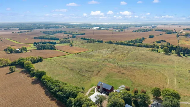$950,000 | 1242 Highway 73, Edgerton, WI 53534