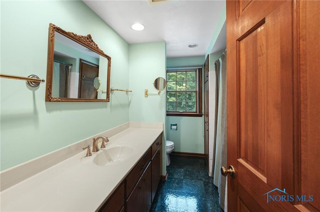 801 Hawthorne Road Findlay, OH 45840 - Photo 35 of 44 Gallery Image 35