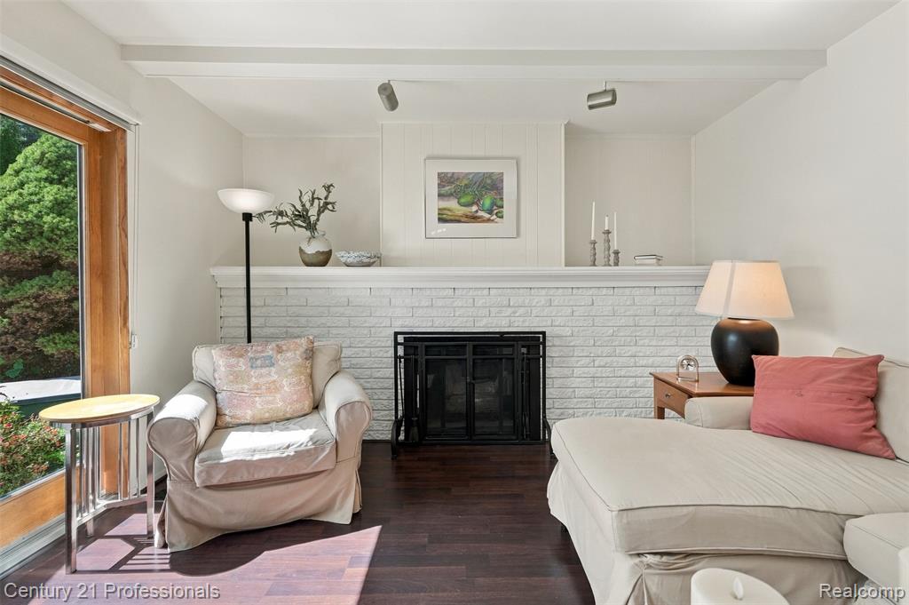 41827 Ridge Road East Novi, MI 48375 - Photo 15 of 34 Gallery Image 15