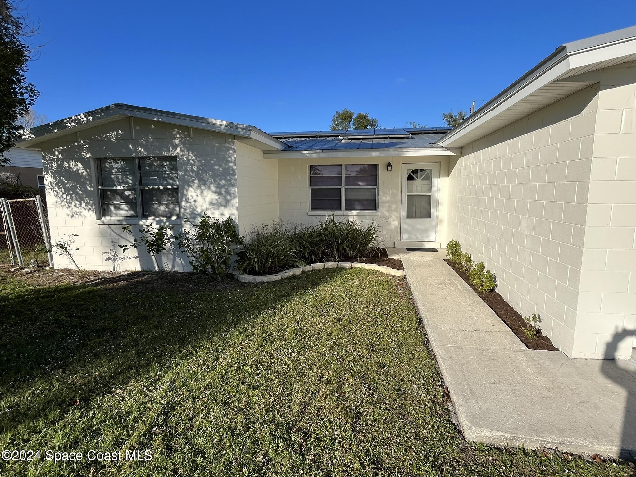 2770 Locksley Road Melbourne, FL 32935 - Photo 1 of 34 00142F85-015E-410A-89A0-3A72B9425207_1_1