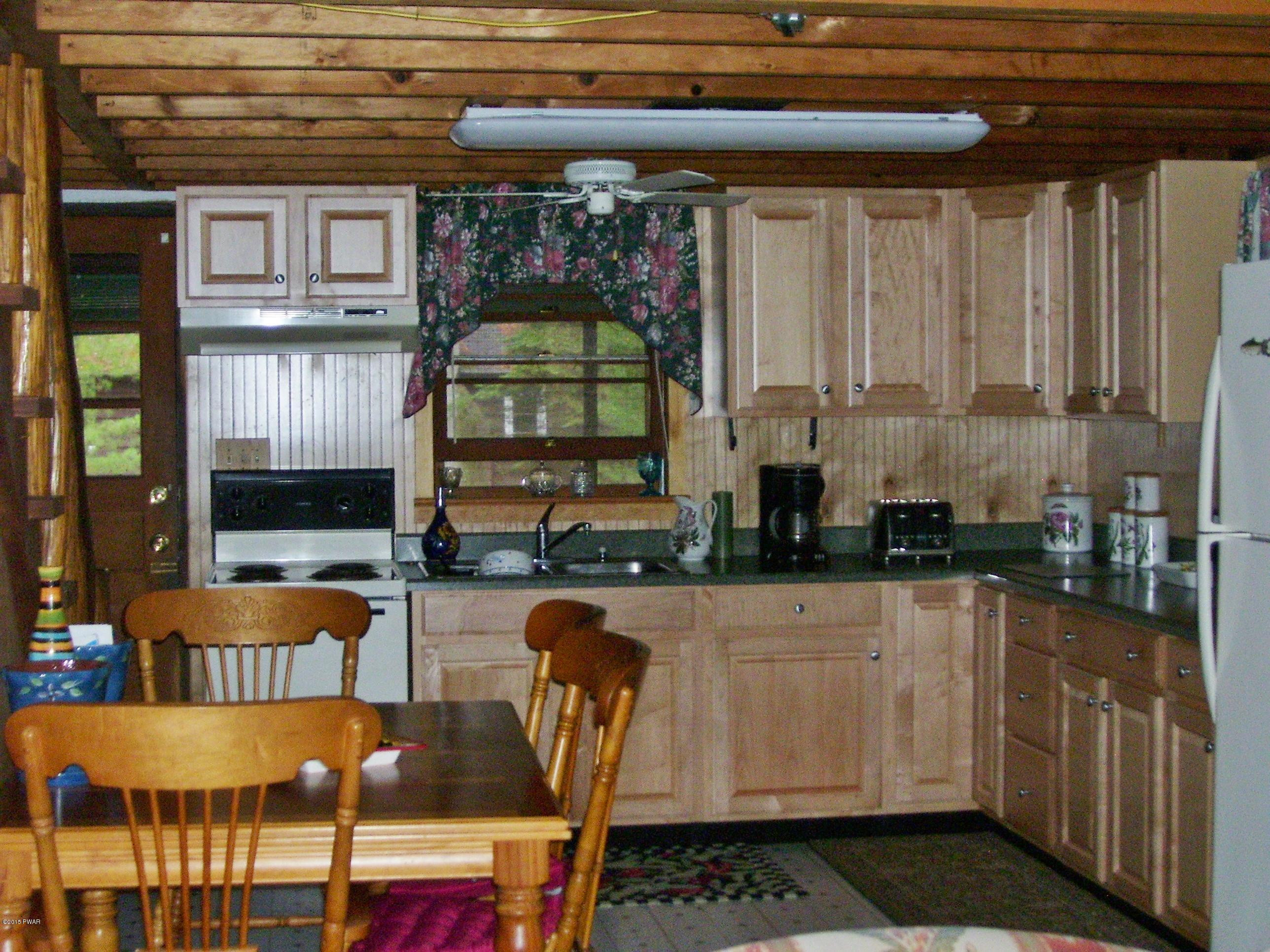 213 Cottage Road Tafton, PA 18464 - Photo 9 of 27 Gallery Image 9