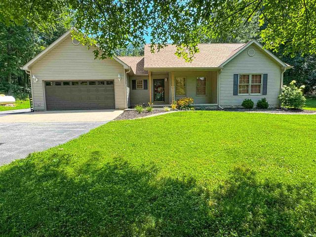 $325,000 | 512 Thompson Lane, Mitchell, IN 47446