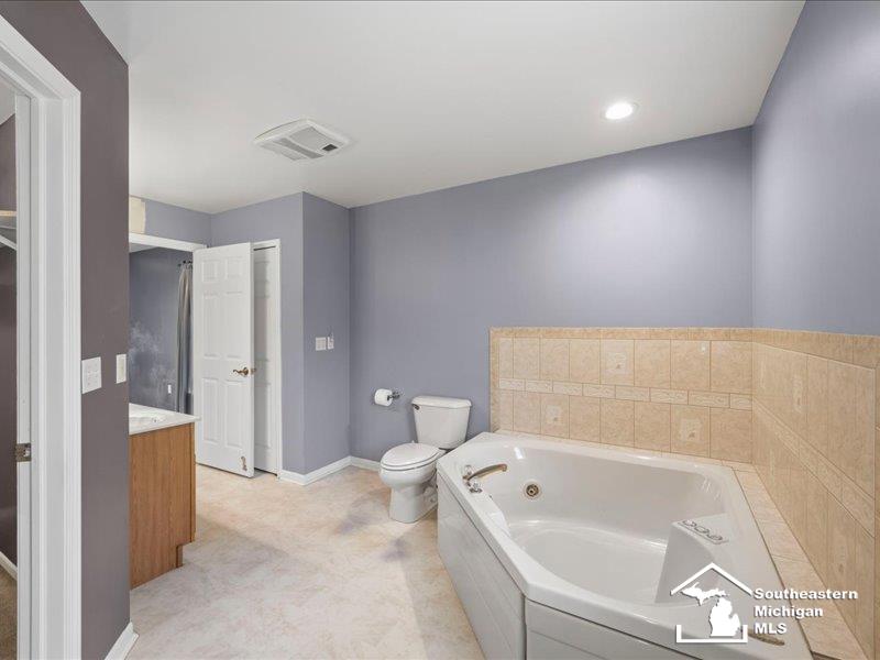 19210 Haggerty Road Belleville, MI 48111 - Photo 19 of 41 50206029-1bd25d0d-7ee4-4329-9e5d-8b22c74616ea.JPG