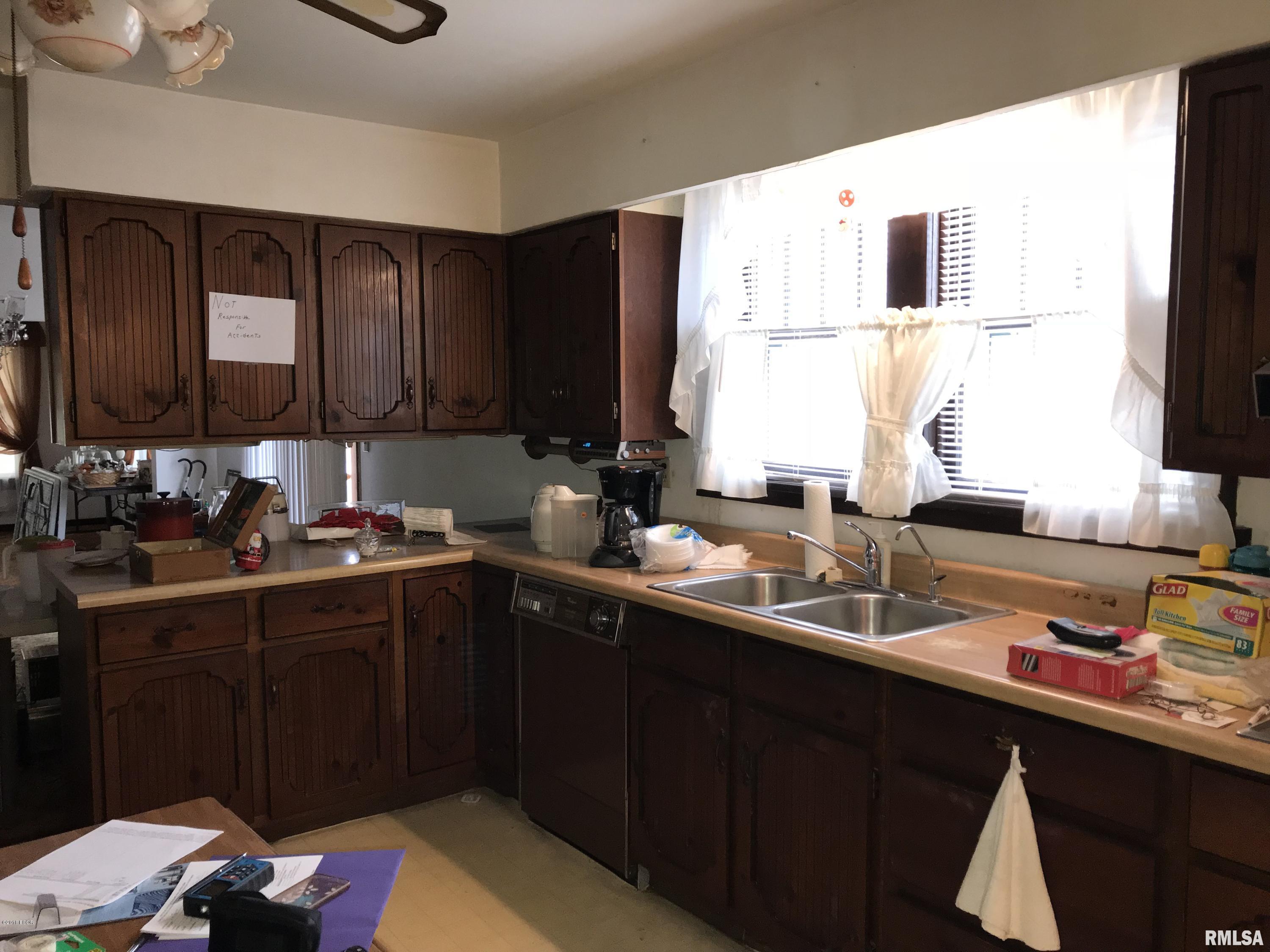 620 Meadowbrook Road Mount Vernon, IL 62864 - Photo 3 of 13