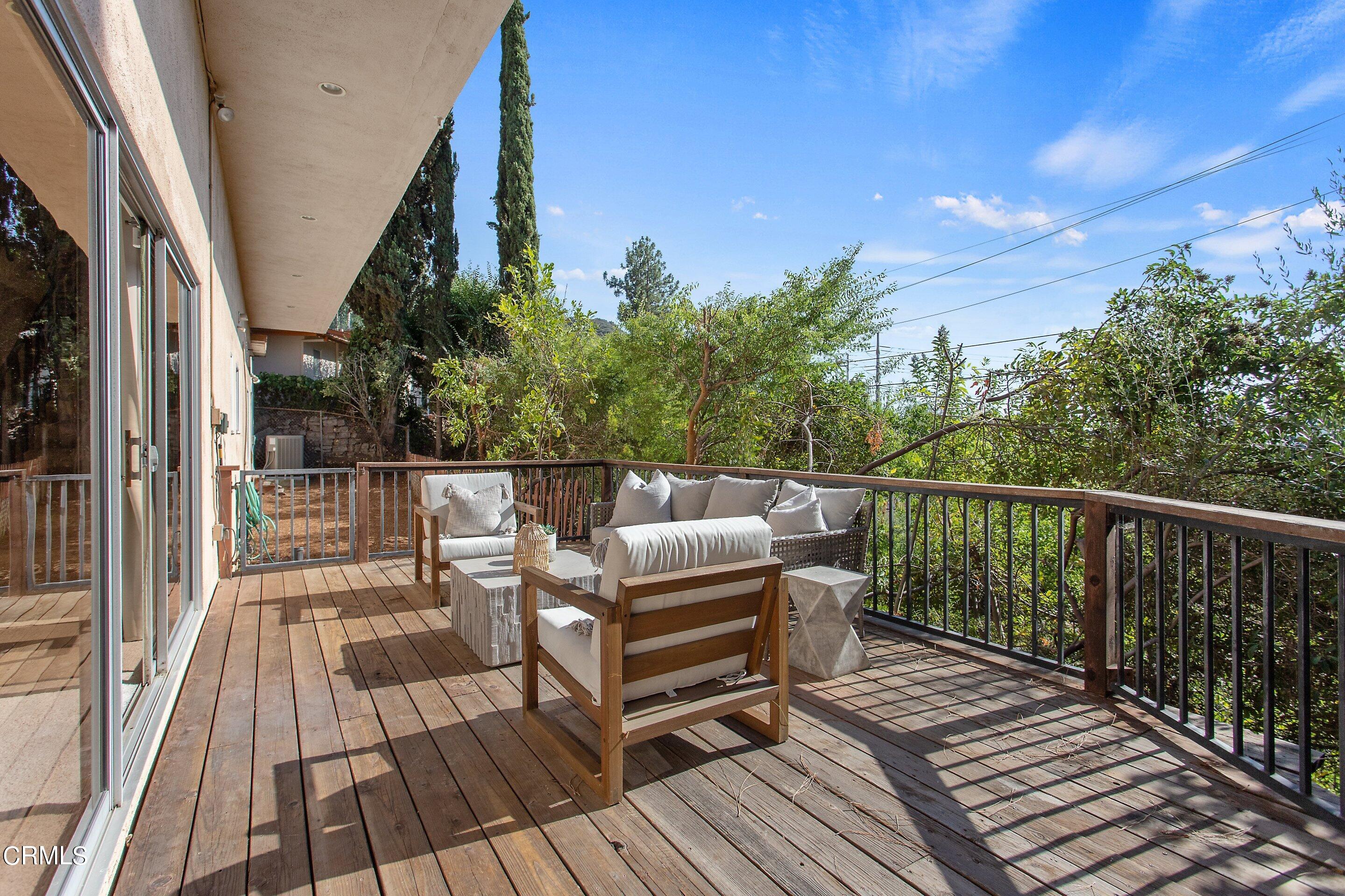 3170 Buckingham Road Glendale, CA 91206 - Photo 24 of 47 a view of balcony with furniture