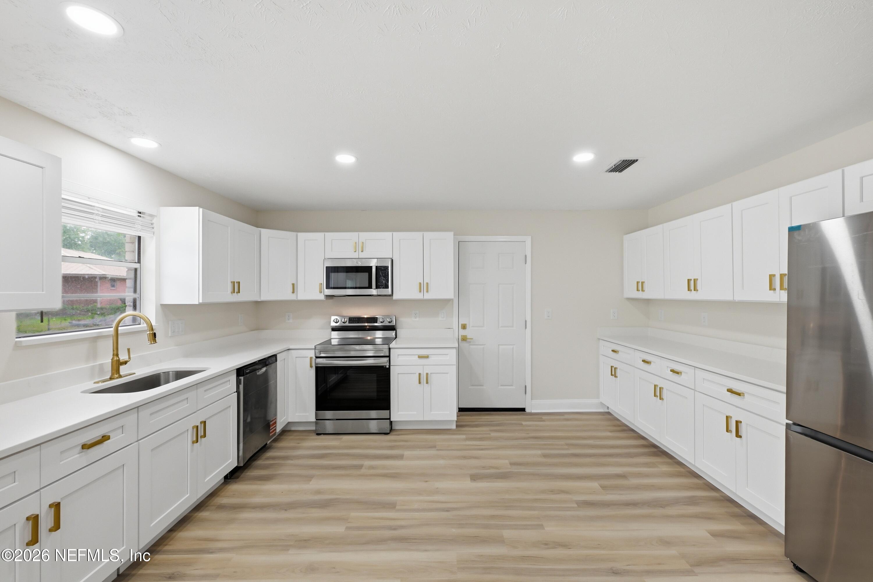 5231 Eulace Road Jacksonville, FL 32210 - Photo 14 of 33 BWS_7588