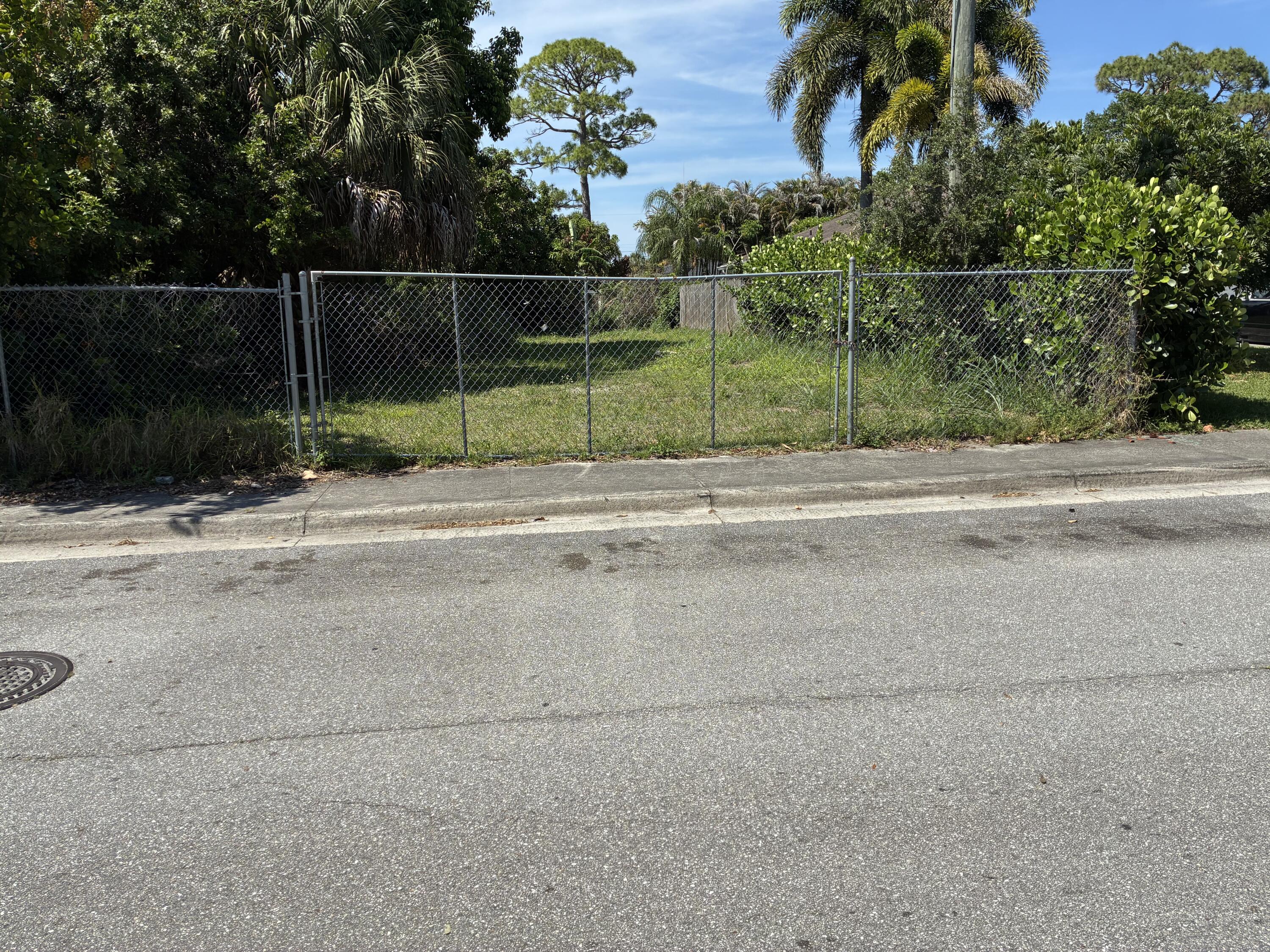 6755 1st Street Jupiter, FL 33458 - Photo 3 of 3 a view of a backyard