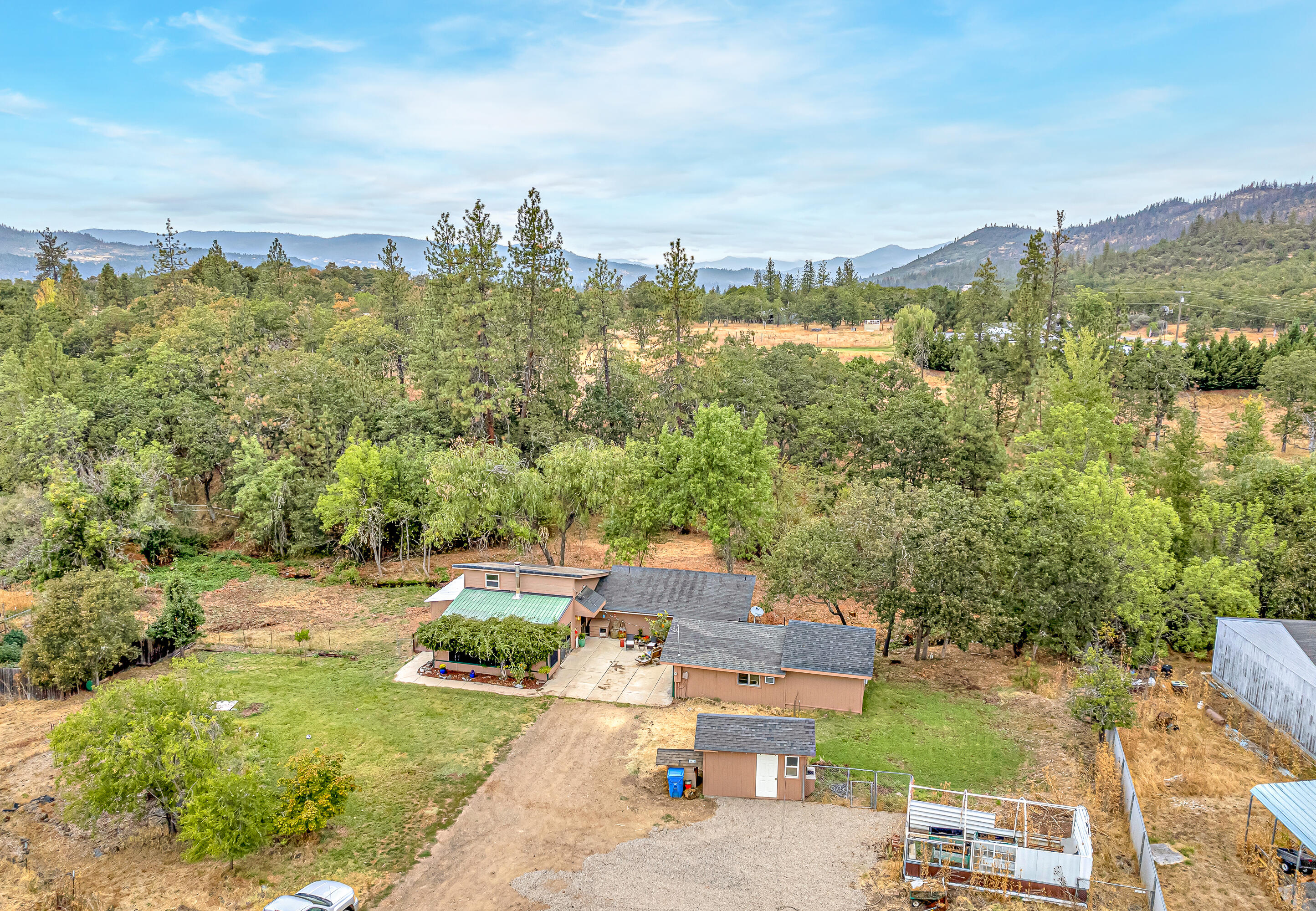 2975 Hammel Road Eagle Point, OR 97524 - Photo 40 of 42 DJI_0790