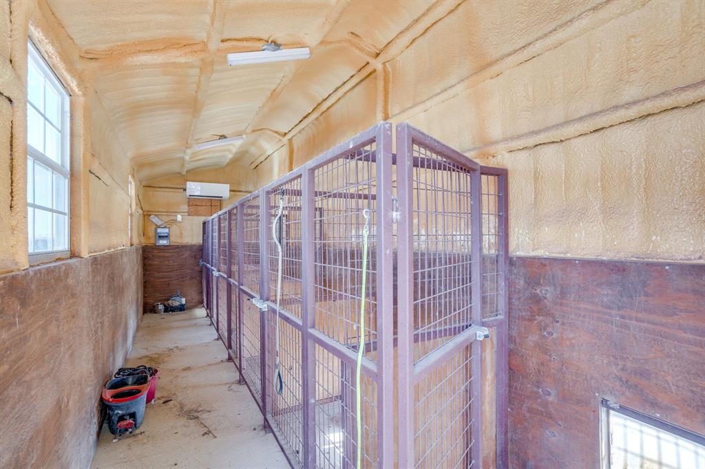 3678 County Road 3655 Bridgeport, TX 76426 - Photo 38 of 40 kennels interior