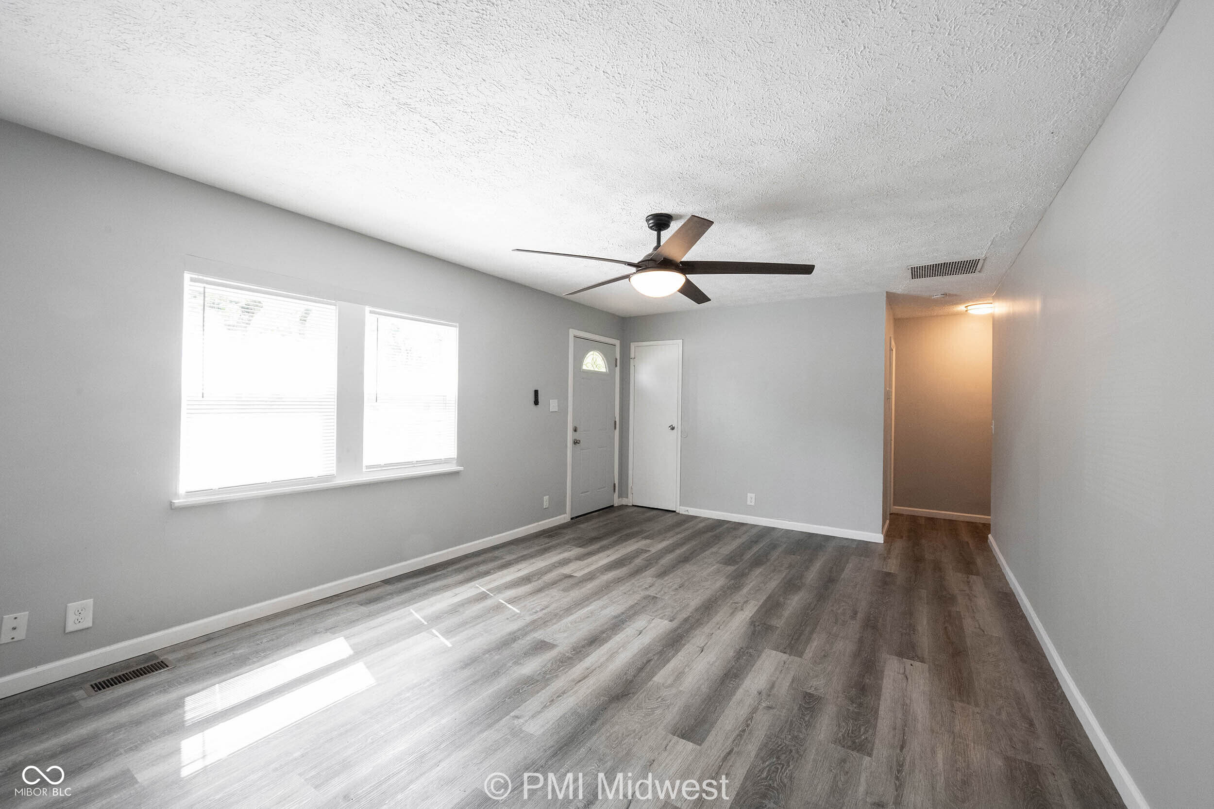 4350 Dubarry Road Indianapolis, IN 46226 - Photo 3 of 32