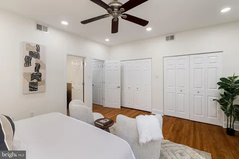 $399,000 | 1914 Fairmount Avenue, Unit 4, Philadelphia, PA 19130