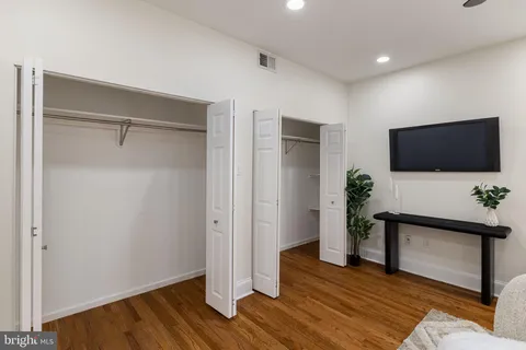 $399,000 | 1914 Fairmount Avenue, Unit 4, Philadelphia, PA 19130