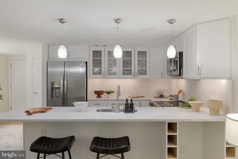 $399,000 | 1914 Fairmount Avenue, Unit 4, Philadelphia, PA 19130