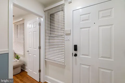 $399,000 | 1914 Fairmount Avenue, Unit 4, Philadelphia, PA 19130