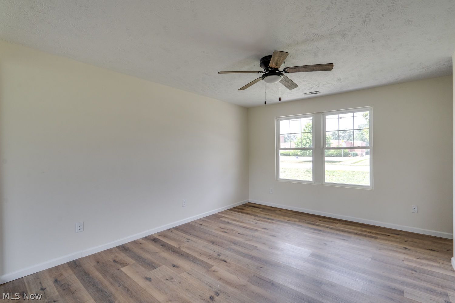331 Abbe Road North Elyria, OH 44035 - Photo 8 of 20