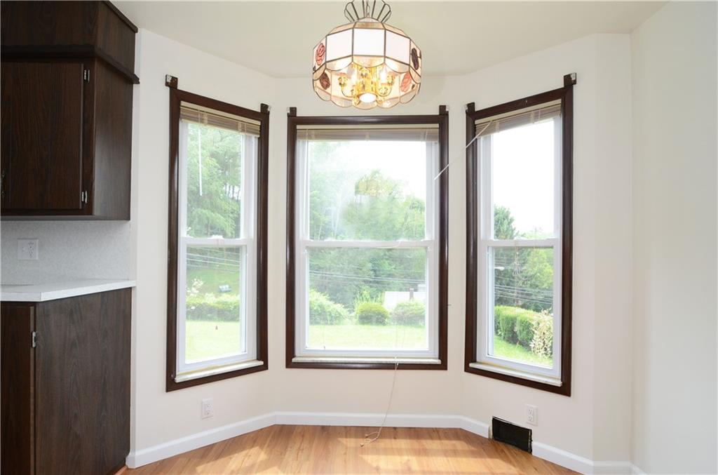 895 Oak Avenue East Rochester, PA 15074 - Photo 5 of 24 Gallery Image 5