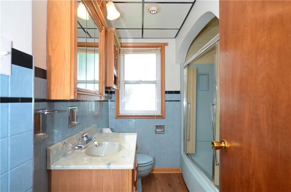 895 Oak Avenue East Rochester, PA 15074 - Photo 10 of 24 Gallery Image 10