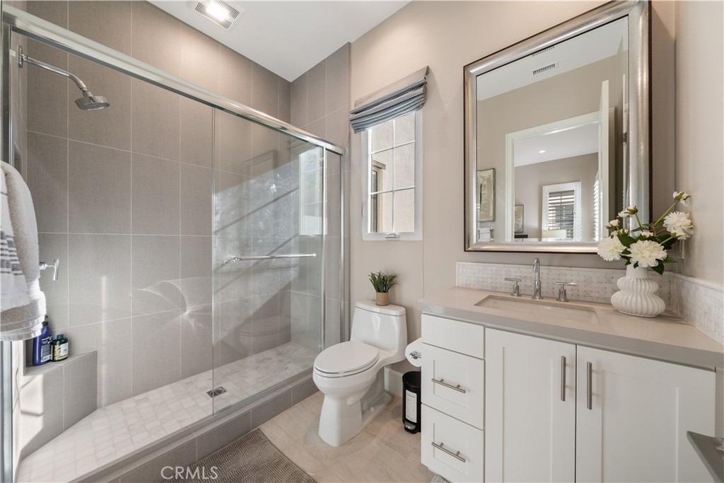 126 Bellini Irvine, CA 92602 - Photo 17 of 59