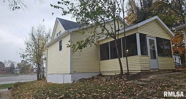 $140,500 | 1122 Maple Street, Mount Vernon, IL 62864
