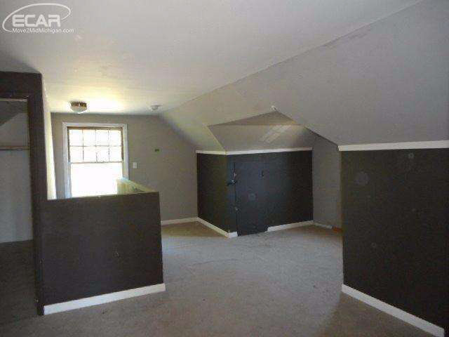 2013 Flushing Road Flint, MI 48504 - Photo 13 of 15 21182586-12.JPG