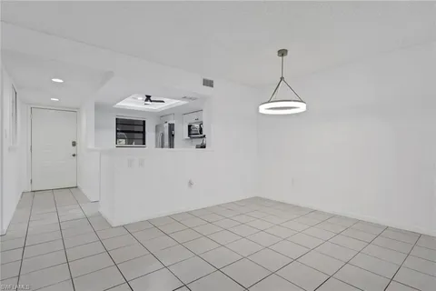 $235,000 | 9395 Pennsylvania Avenue, Unit 25, Bonita Springs, FL 34135