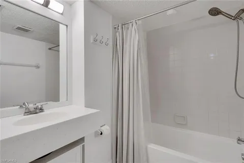 $235,000 | 9395 Pennsylvania Avenue, Unit 25, Bonita Springs, FL 34135