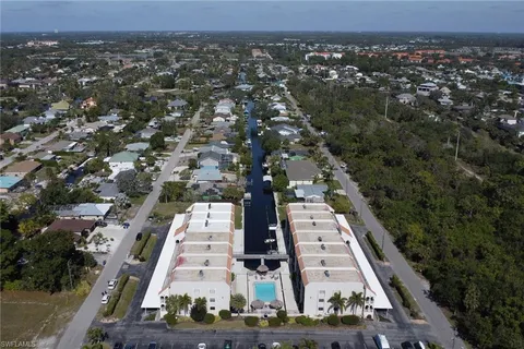 $235,000 | 9395 Pennsylvania Avenue, Unit 25, Bonita Springs, FL 34135