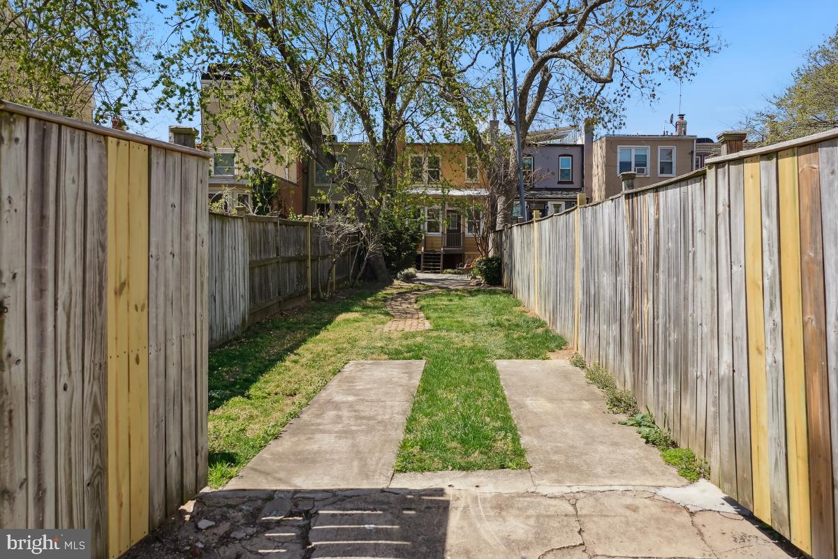 514 15th Street Southeast Washington, DC 20003 - Photo 35 of 36 a view of a pathway with a garden