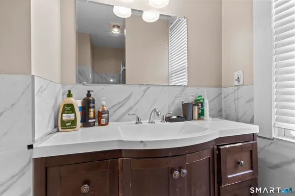 $475,000 | 51-53 Cliff Street, Norwich, CT 06360