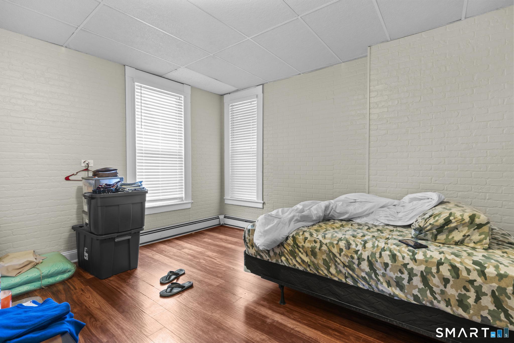 51 Cliff Street Norwich, CT 06360 - Photo 14 of 40