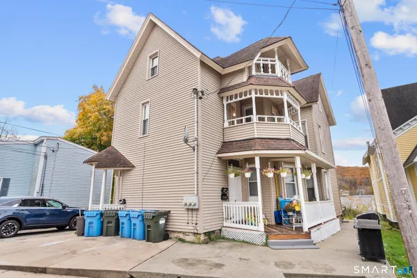 $475,000 | 51-53 Cliff Street, Norwich, CT 06360