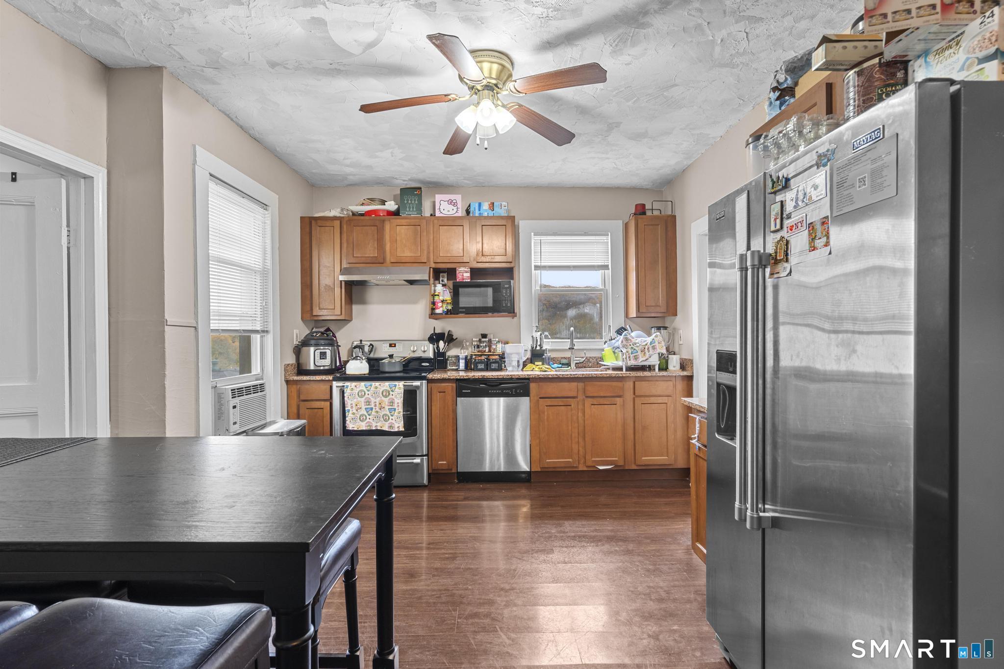 51 Cliff Street Norwich, CT 06360 - Photo 27 of 40