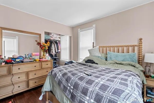 $475,000 | 51-53 Cliff Street, Norwich, CT 06360
