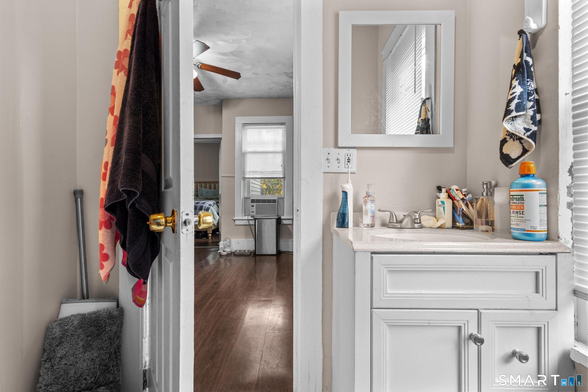 51 Cliff Street Norwich, CT 06360 - Photo 35 of 40