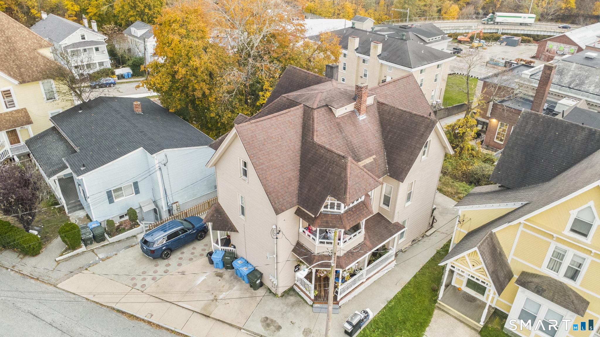 51 Cliff Street Norwich, CT 06360 - Photo 5 of 40