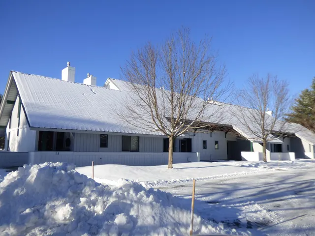 $485,000 | 185 Village Green Drive, Unit 8F, Stowe, VT 05672