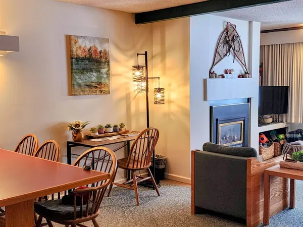$485,000 | 185 Village Green Drive, Unit 8F, Stowe, VT 05672