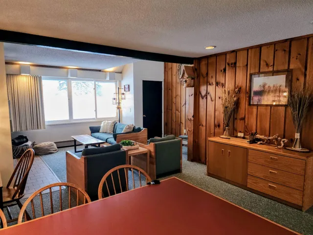 $485,000 | 185 Village Green Drive, Unit 8F, Stowe, VT 05672